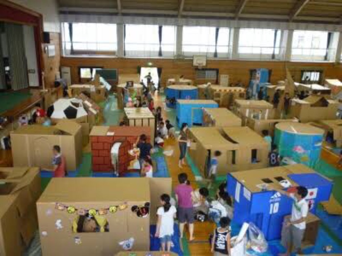 長崎県の壹岐で行われたダンボールハウスキャンプの画像